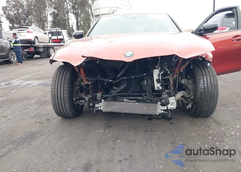 2021 BMW 3 Series 330E z USA, uszkodzony, nr VIN 3MW5P7J09M8B95758